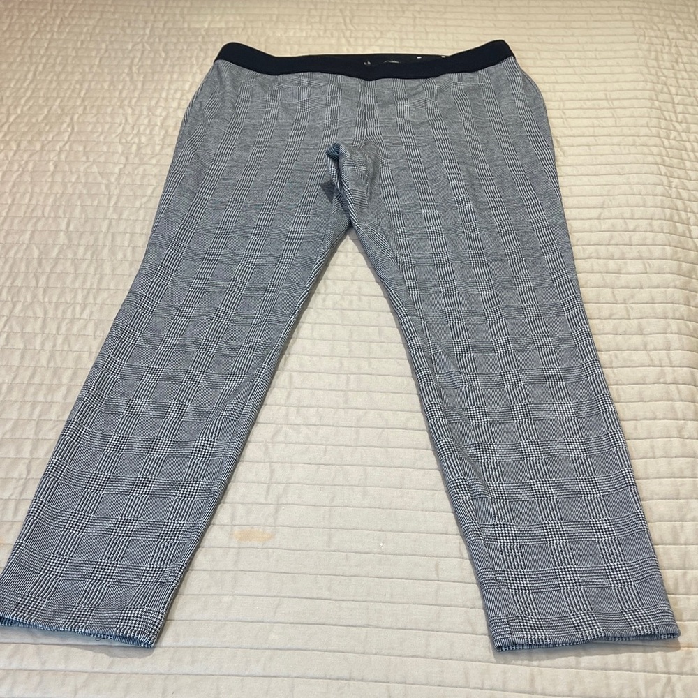 Talbots SOHO ANKLE WOMENS 12  Black and Gray Plaid Dress Pants PULL ON ELASTIC